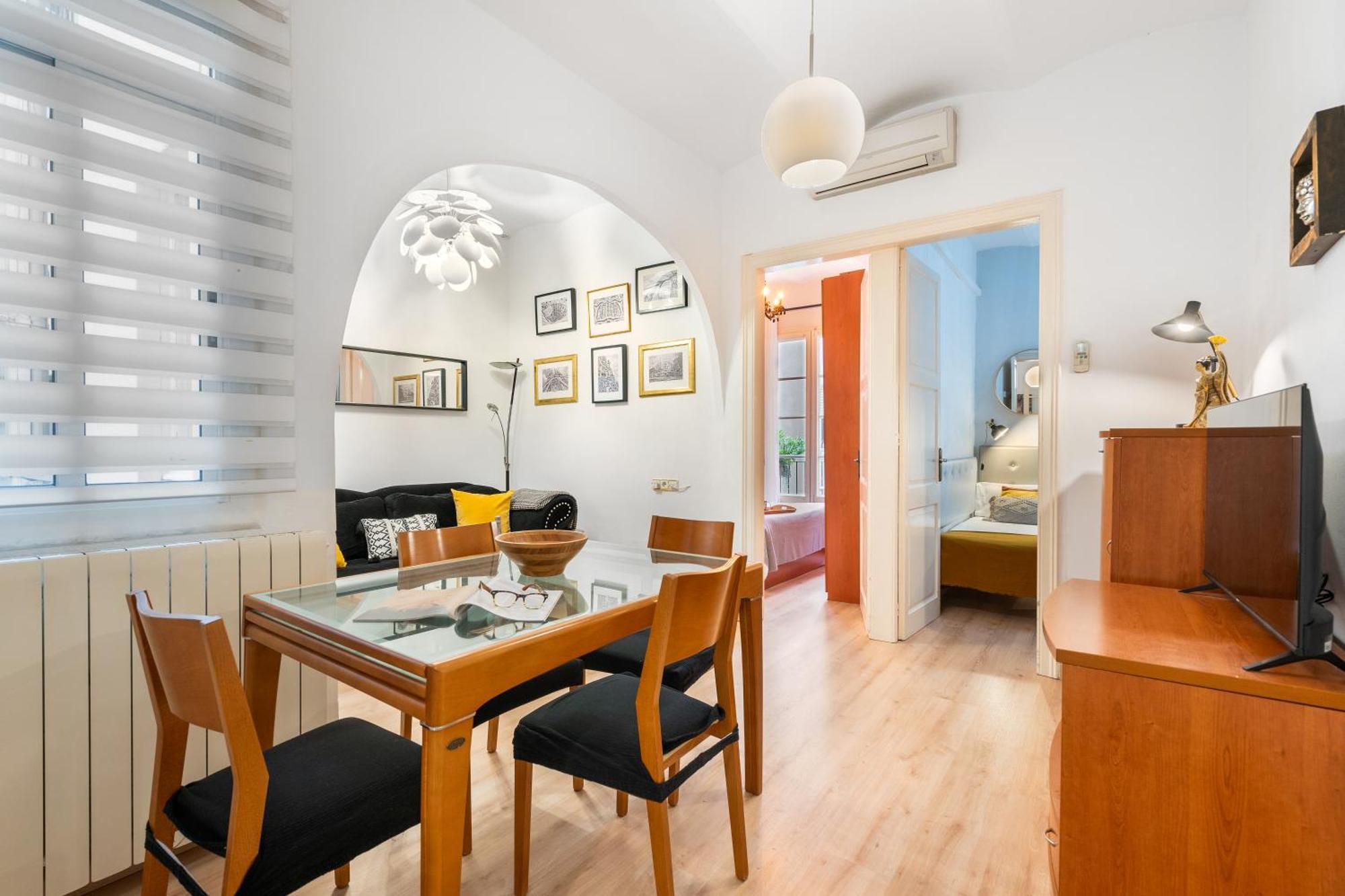 Ferienwohnung Fridays Flats Whisper-Quiet Near Sagrada'S Heart Barcelona Exterior foto