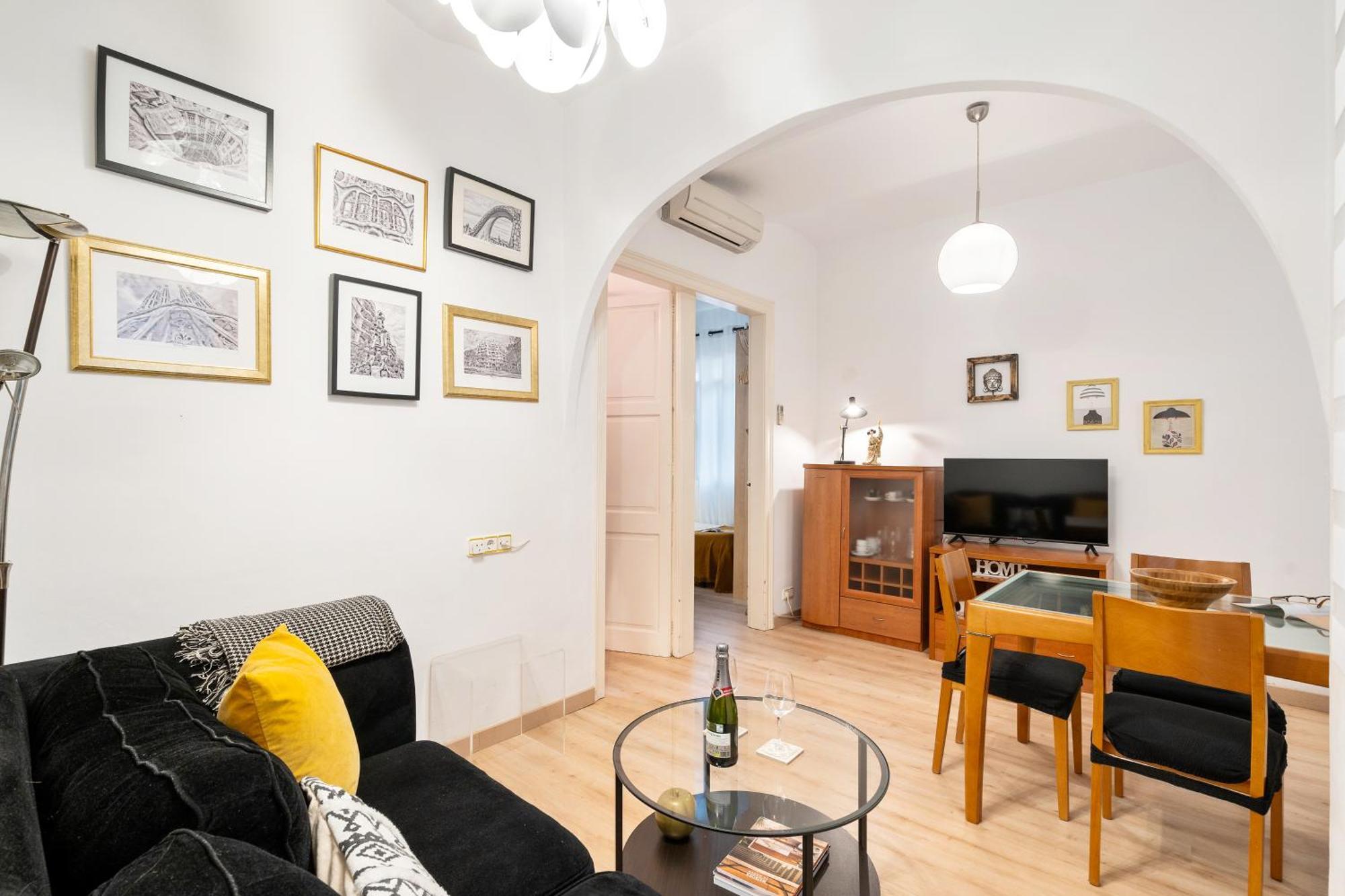 Ferienwohnung Fridays Flats Whisper-Quiet Near Sagrada'S Heart Barcelona Exterior foto